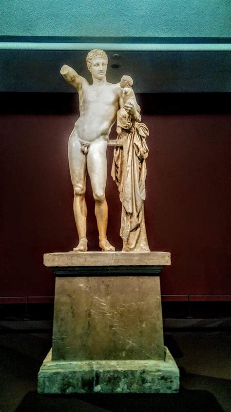 hermes by praxiteles